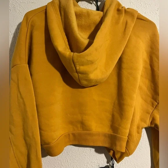 Mustard yellow cropped hoodie !!! - Picture 9 of 10